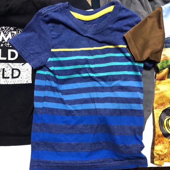 Boy’s 2T Clothes Bundle - Picture 5 of 16